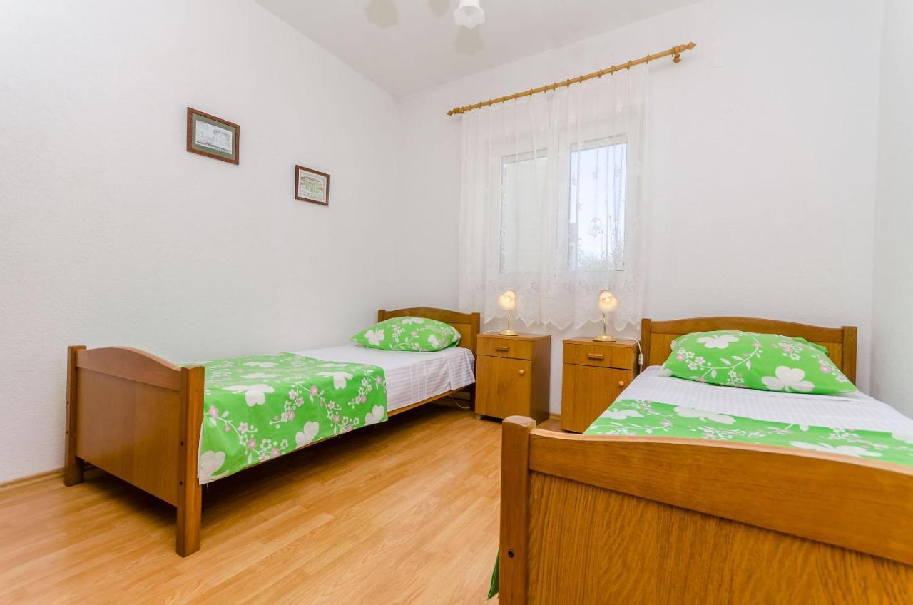 Apartments Stara Maslina Slatine Luaran gambar