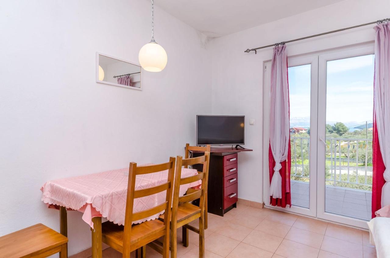 Apartments Stara Maslina Slatine Luaran gambar