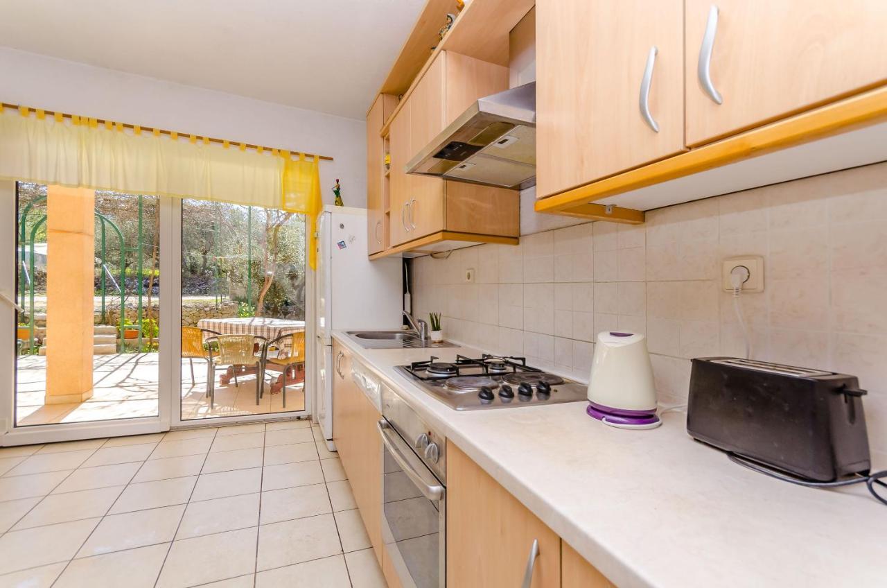 Apartments Stara Maslina Slatine Luaran gambar