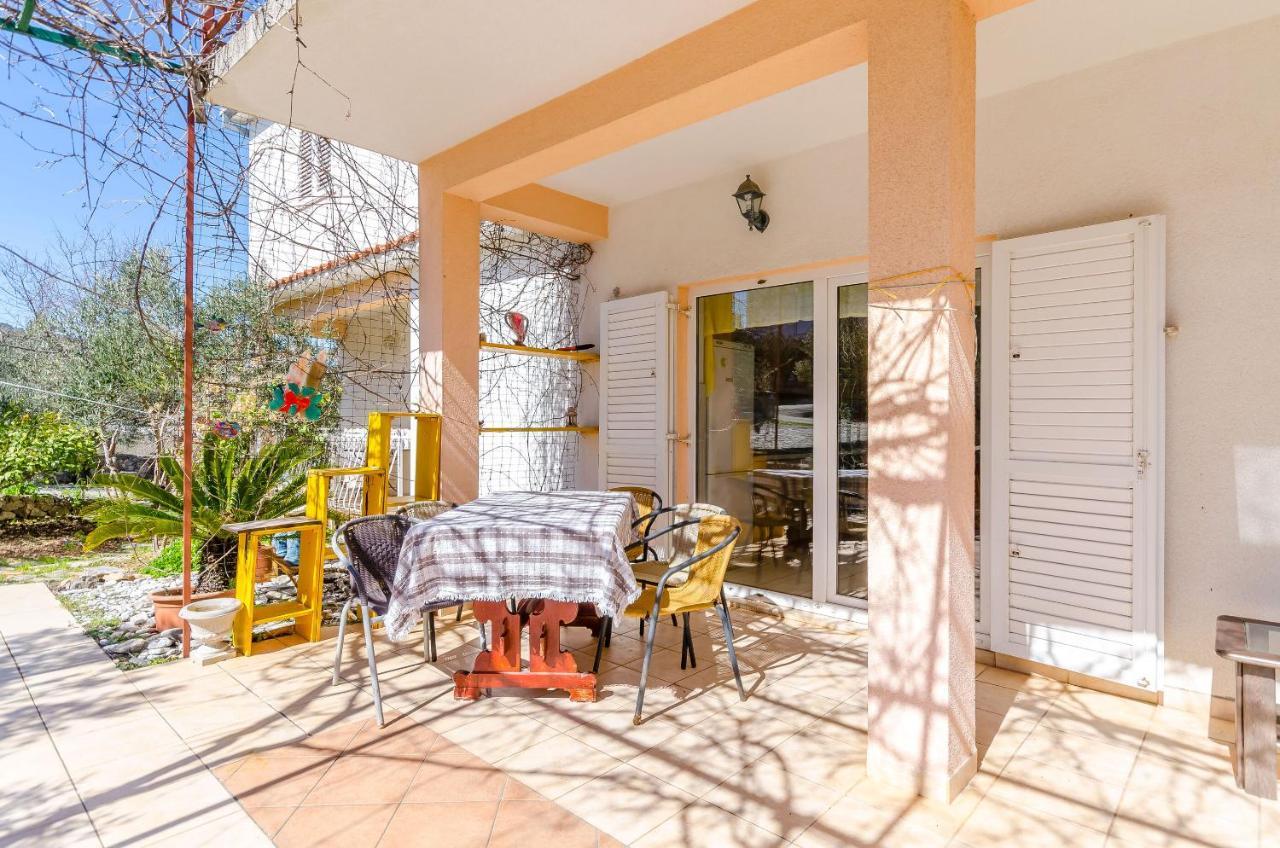 Apartments Stara Maslina Slatine Luaran gambar